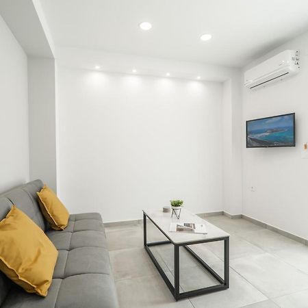 Kiani Apts Kalivai Exteriör bild
