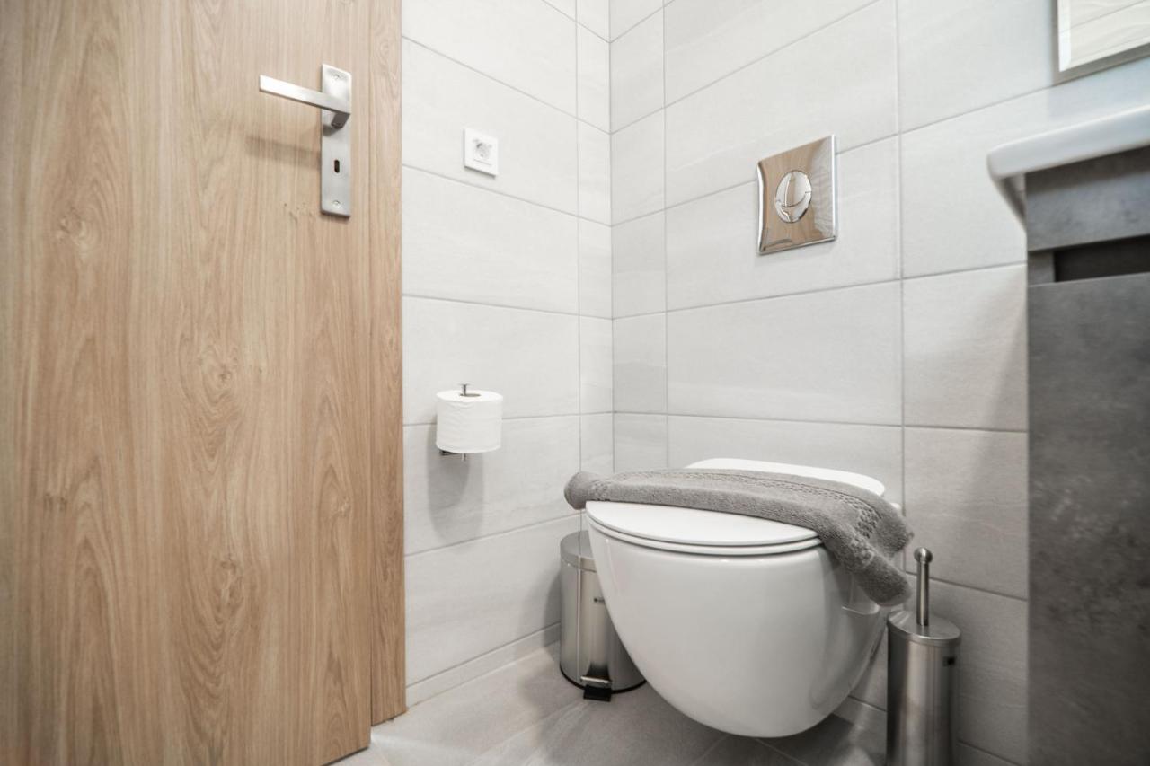 Kiani Apts Kalivai Exteriör bild