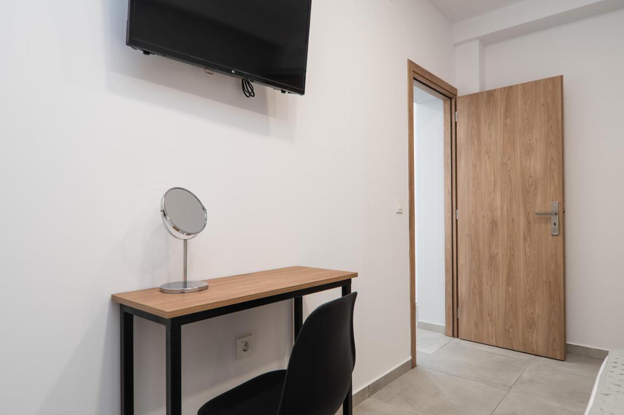 Kiani Apts Kalivai Exteriör bild