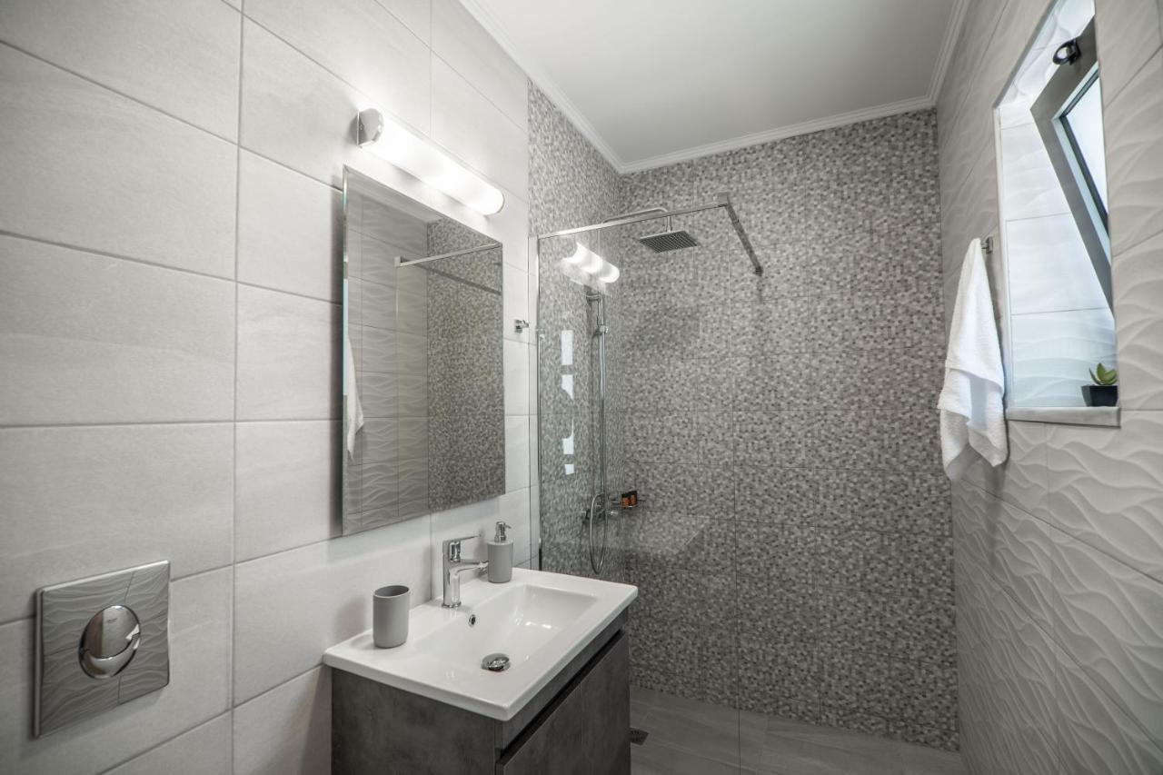Kiani Apts Kalivai Exteriör bild