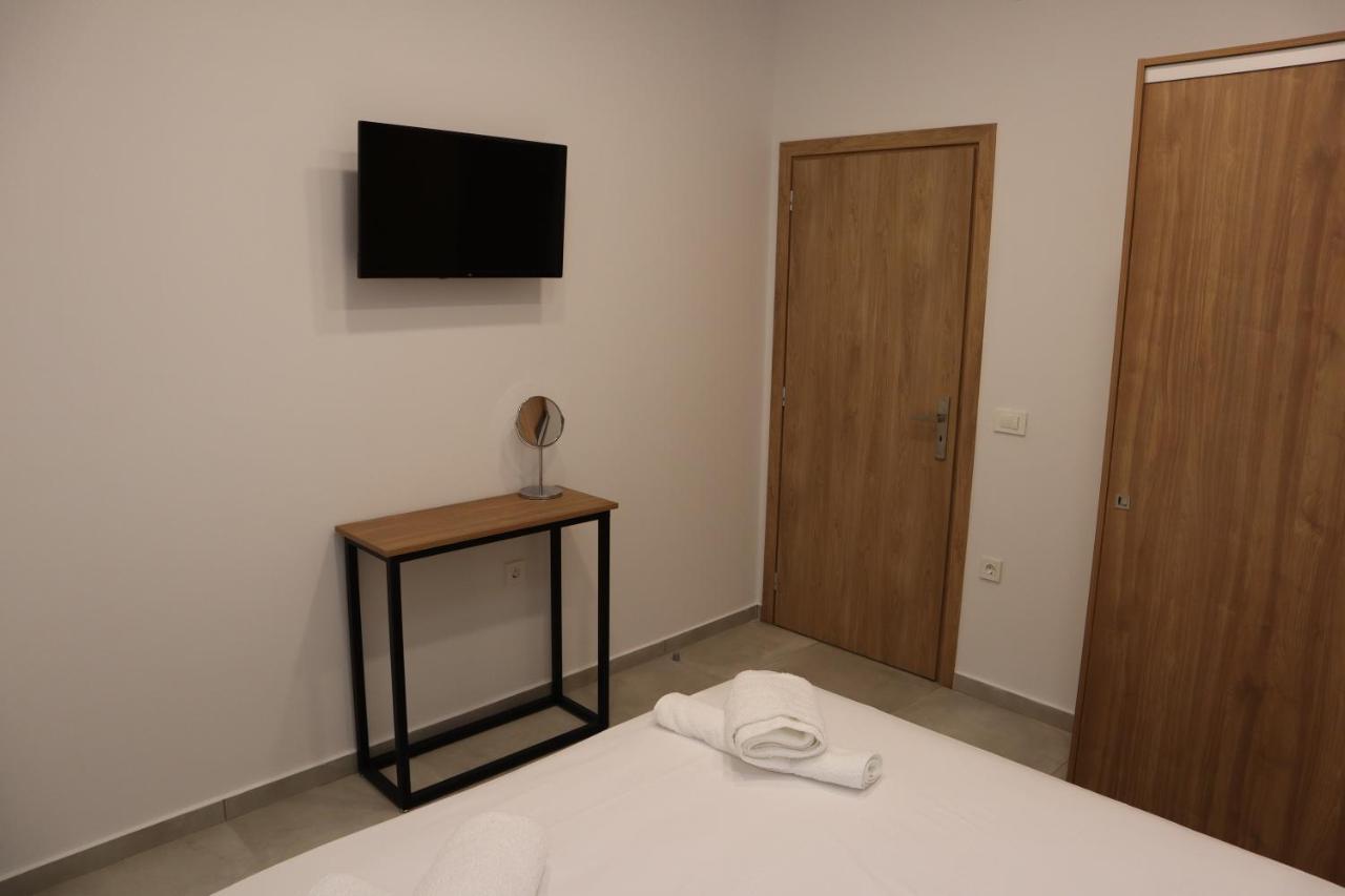 Kiani Apts Kalivai Exteriör bild